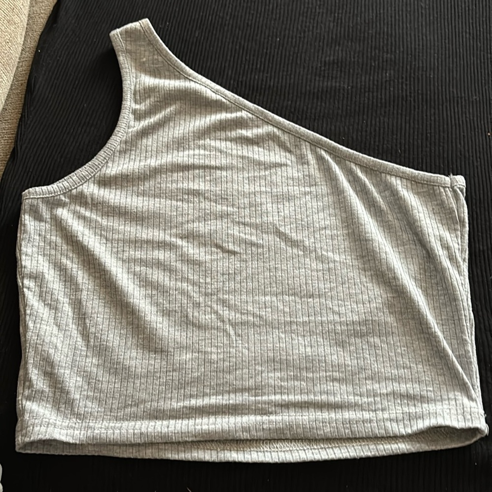 GRAY TANK TOP!